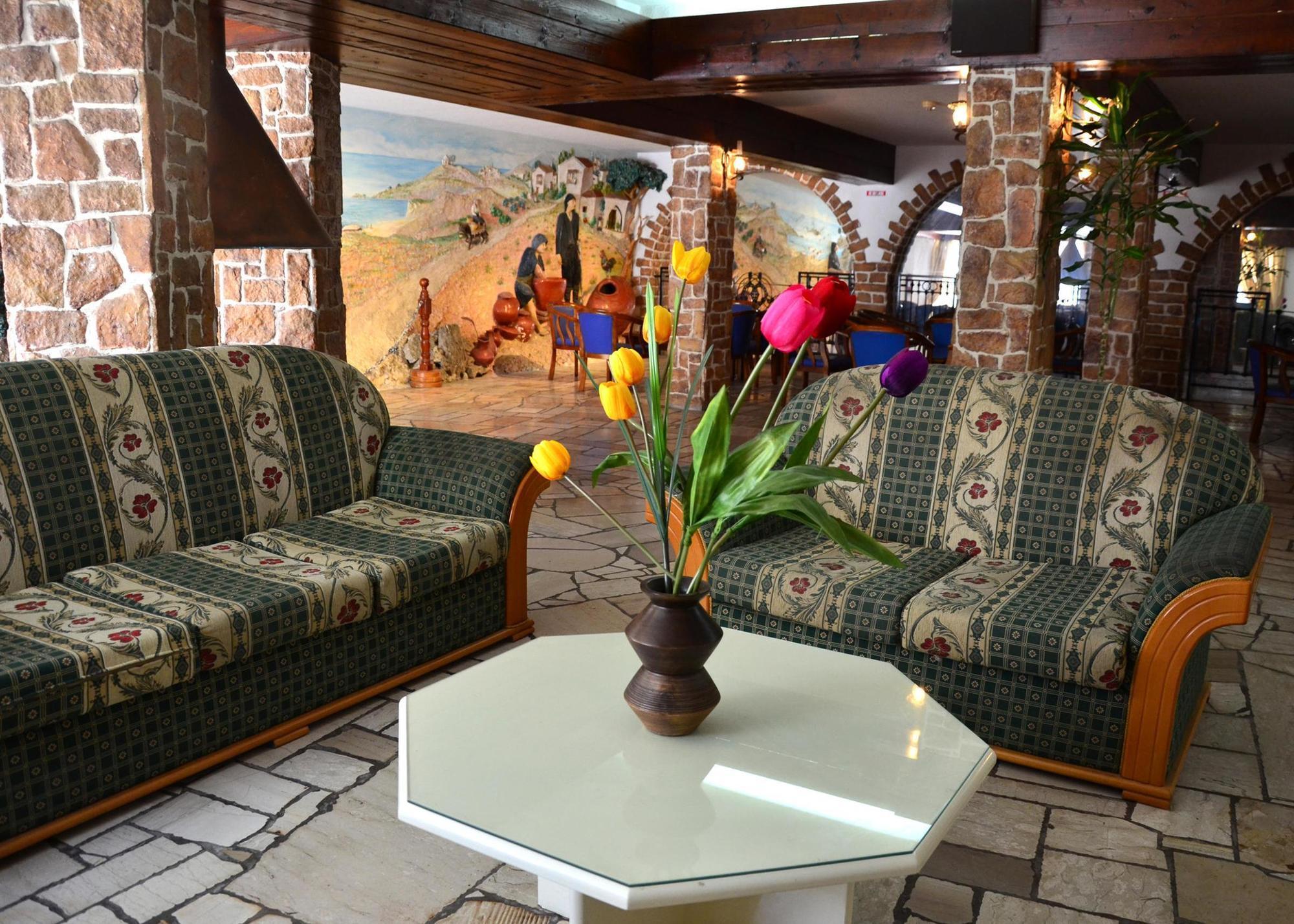 Best Western Plus Larco Hotel Larnaca Bagian luar foto