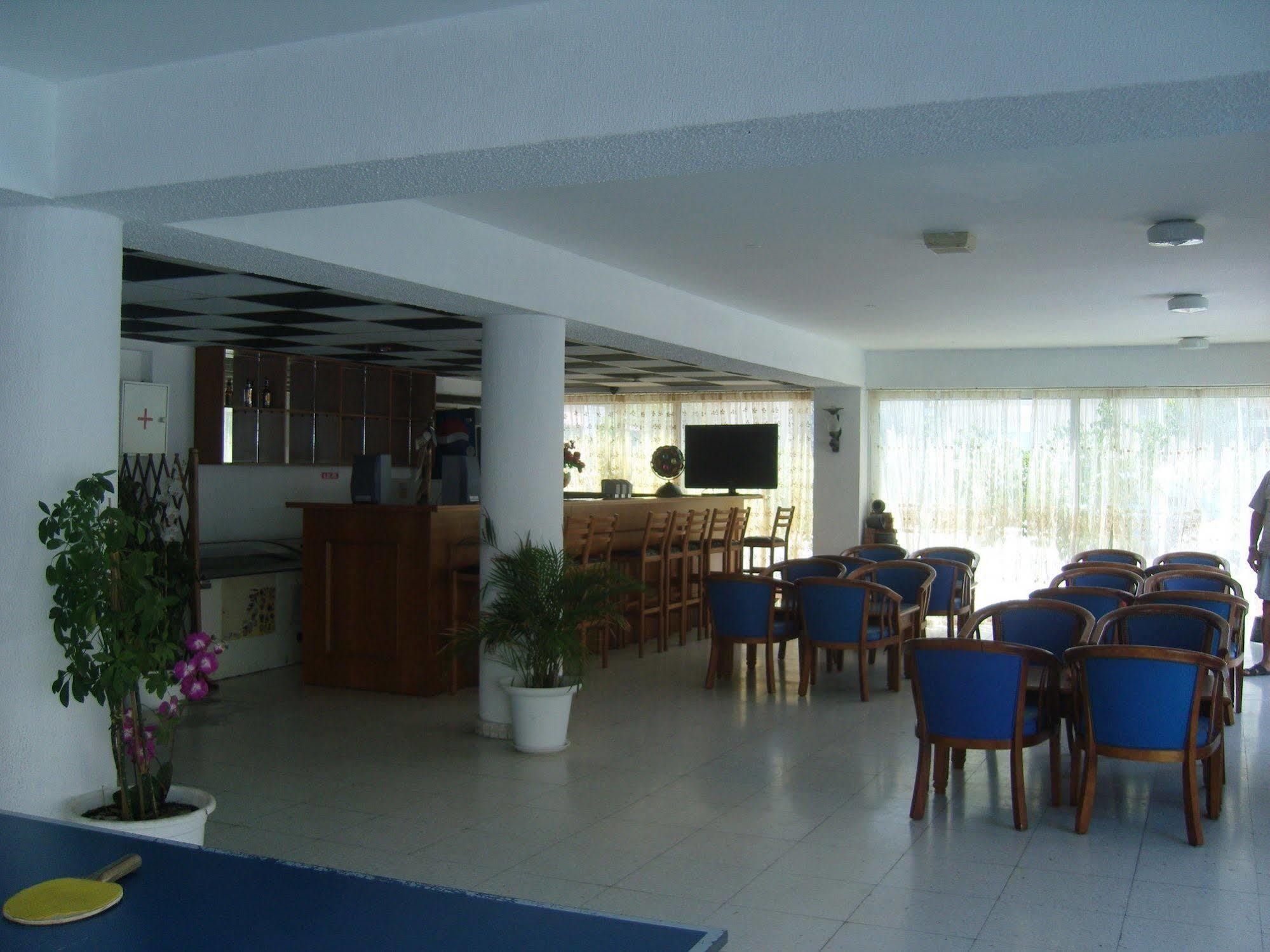 Best Western Plus Larco Hotel Larnaca Bagian luar foto