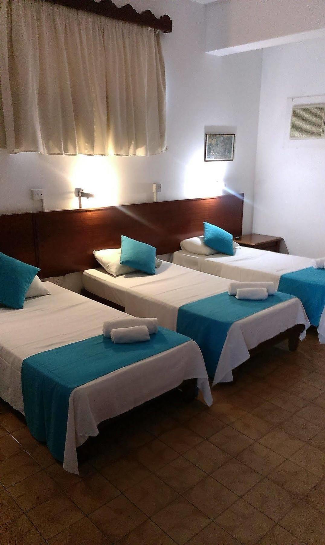 Best Western Plus Larco Hotel Larnaca Bagian luar foto