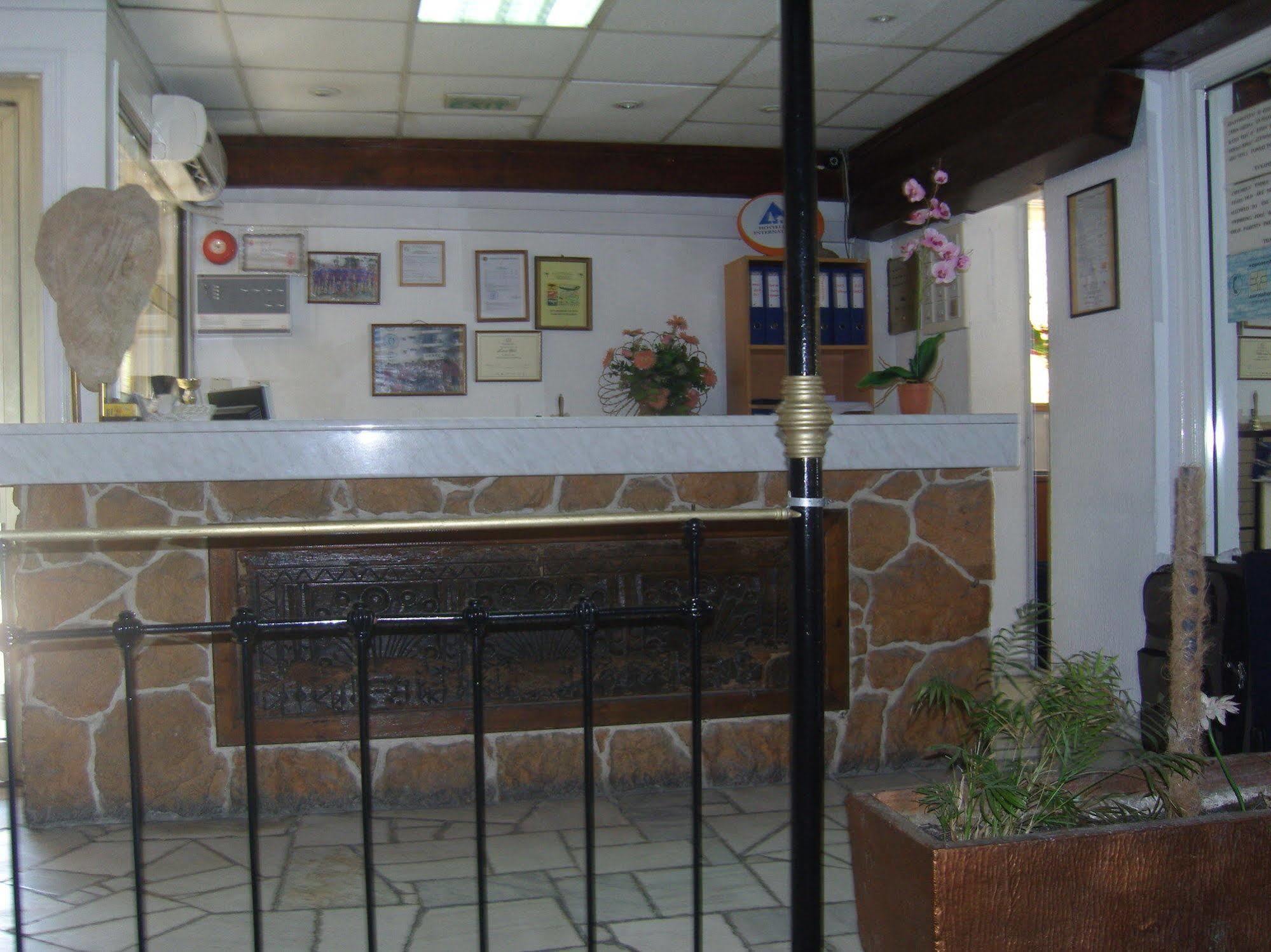 Best Western Plus Larco Hotel Larnaca Bagian luar foto