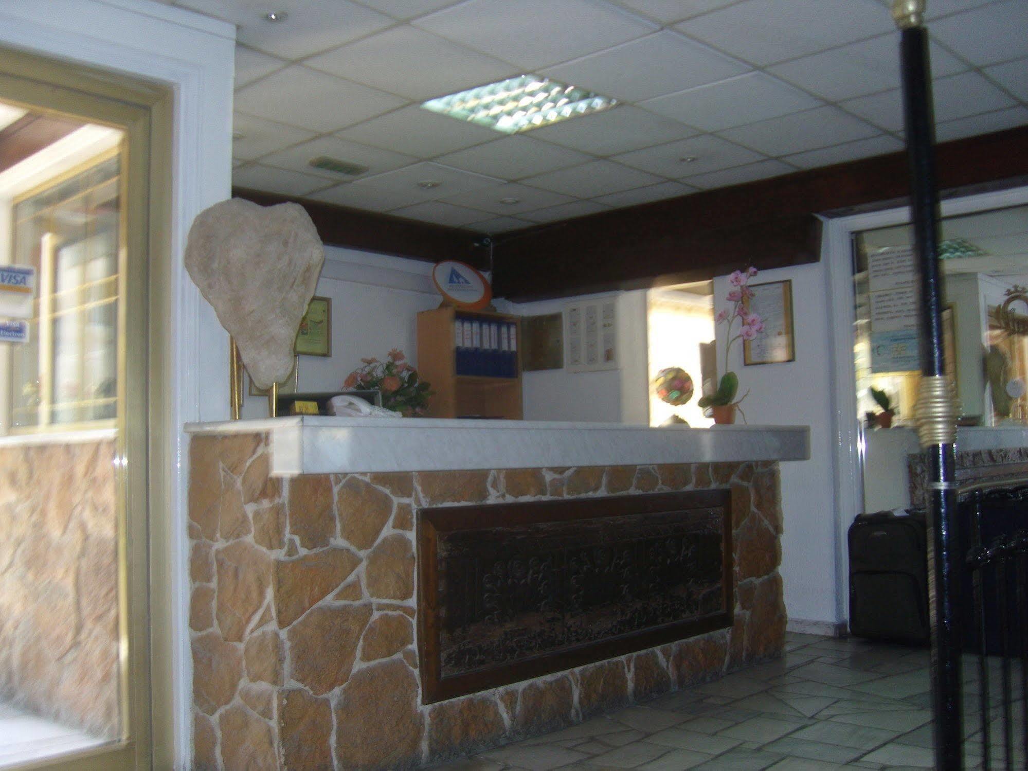 Best Western Plus Larco Hotel Larnaca Bagian luar foto