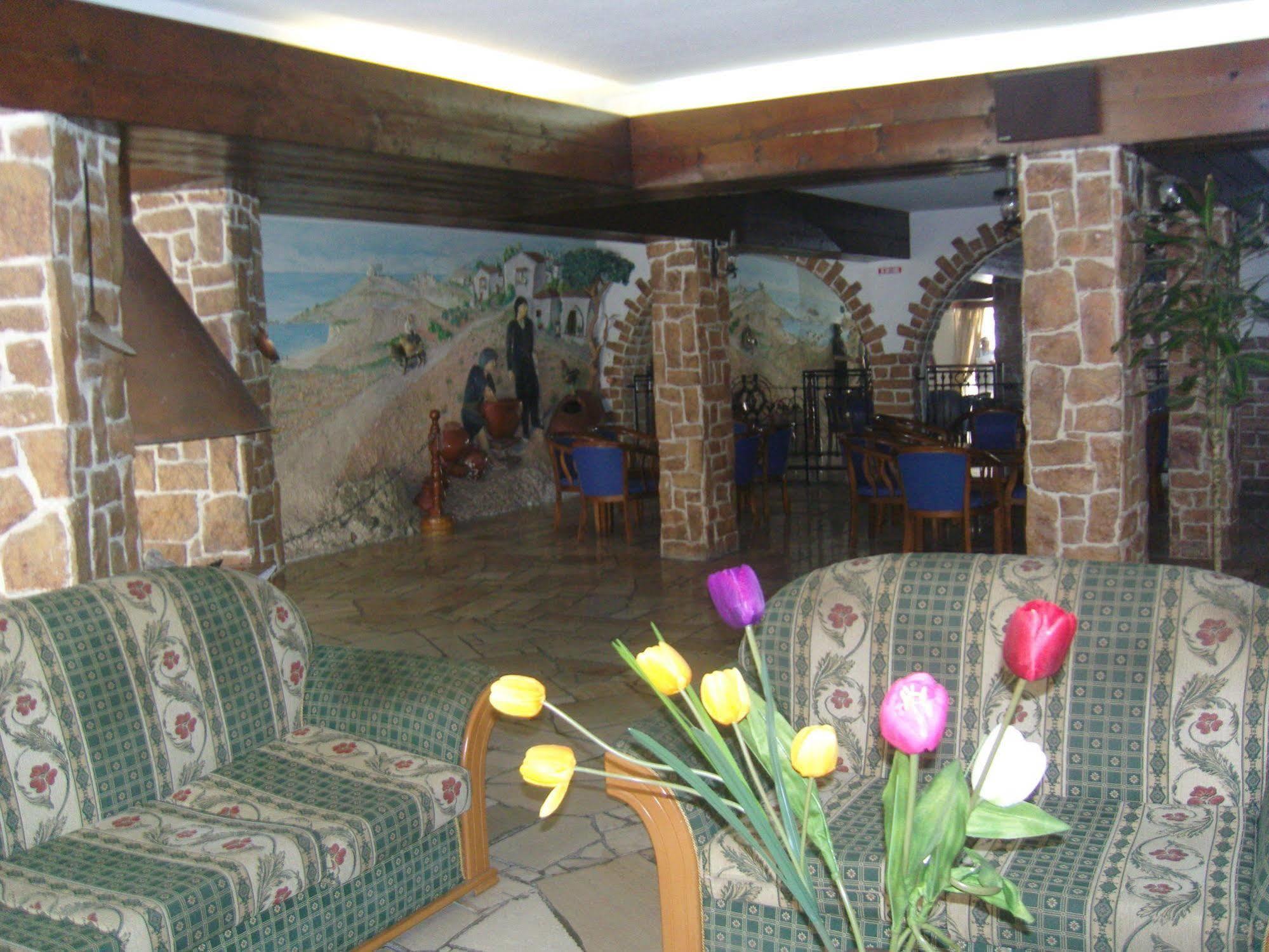 Best Western Plus Larco Hotel Larnaca Bagian luar foto